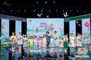 “以梦为马，不负韶华”——央视新锐小主持左依宸成长记