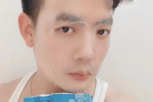 男人油性皮肤的夜间呵护