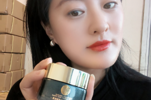 悦蕾抗皱紧致奢宠面霜：护肤达人的抗老秘籍