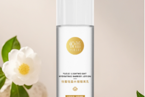 悦蕾轻盈水感隔离乳——化妆界的美白防晒璀璨之星