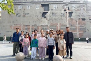 武学源研学营徒步外滩8公里：踏峥嵘岁月，传武学温情 