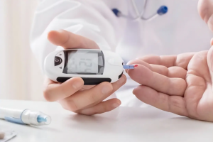 血糖警报解除?别只盯着数字,2025年真正修复“代谢引擎”的方案深度揭秘