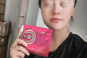 熬夜下的眼部希望——悦蕾冻龄抗皱多效眼膜的贴心守护